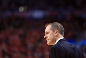 Los Lakers, Frank Vogel y la nueva amenaza desde el triple