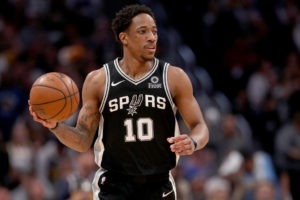 Los Spurs remontan ante Portland y siguen sin perder