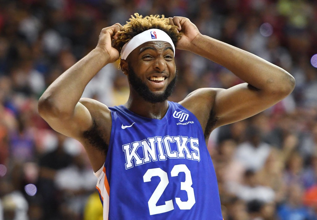 Mitchell Robinson trabaja su lanzamiento desde el triple