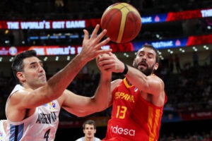 Incombustible Scola; presentado como nuevo jugador del Olimpia Milano