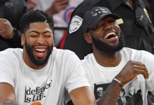 Primeras pruebas de Vogel: LeBron de base y Davis de pívot