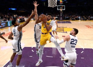 Brutal Anthony Davis: 40 puntos y 20 rebotes en tres cuartos