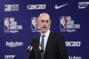 China exigirá ahora una "retribución" a Adam Silver por difamación