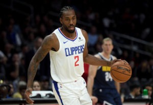 Kawhi Leonard debuta con derrota ante los Nuggets