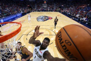 Zion vuelve a apabullar con porcentajes de pívot