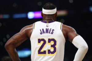 LeBron, emocionado por el arranque de la temporada: "Es como el primer día de cole"