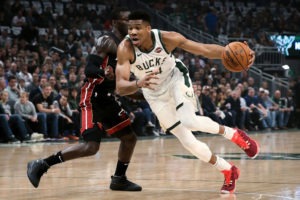 A los Raptors les pone la idea de perseguir el fichaje de Antetokounmpo