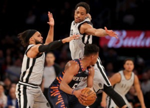 Falsa alarma de traspaso: DeRozan eliminó sus post... porque odia las RRSS