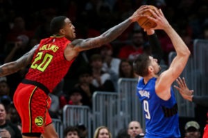 John Collins, suspendido 25 partidos por no superar un control anti-doping