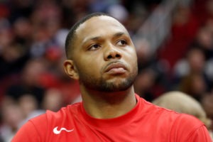 Sigue la plaga de bajas: caen Eric Gordon y Landry Shamet