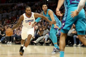 Por qué descansa tanto Kawhi Leonard