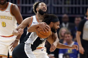 Los Spurs ahondan en la crisis de Golden State