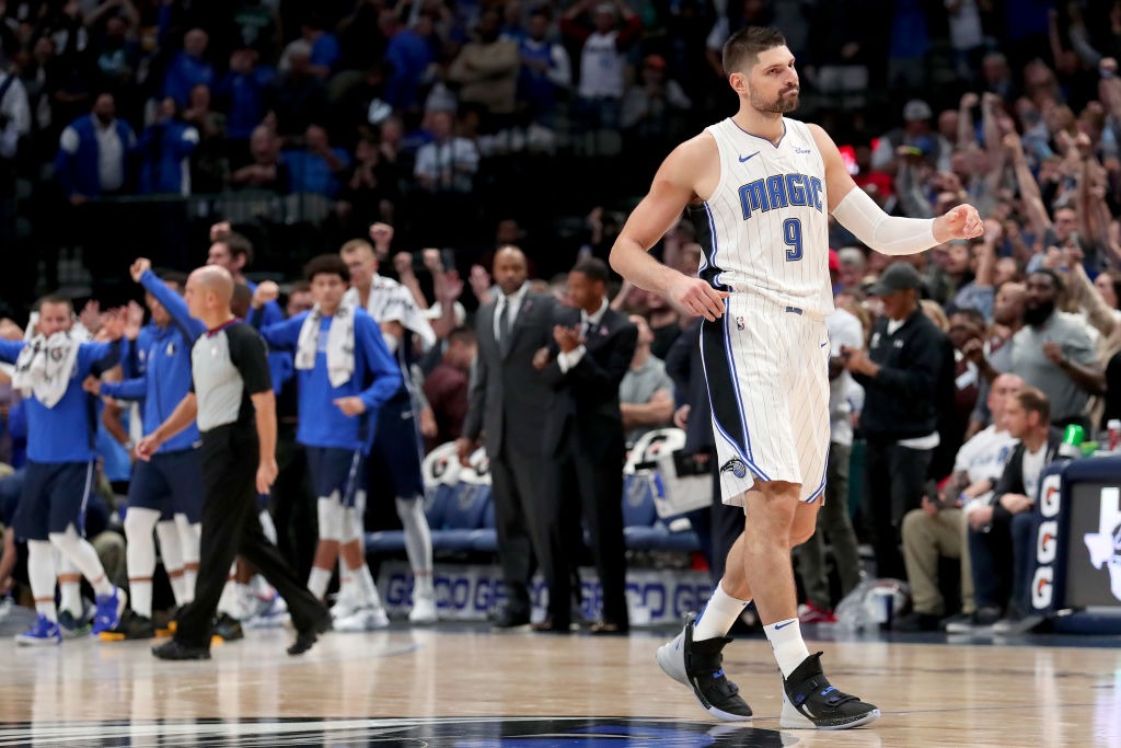 Un gran último cuarto de Vucevic acaba con los Sixers