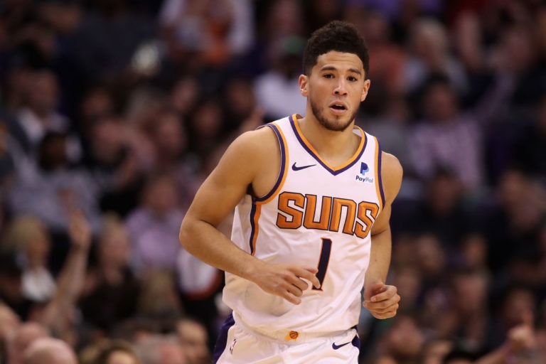 Devin Booker devuelve a los Suns a la senda del triunfo