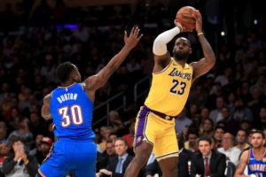 LeBron: primer jugador en conseguir un triple-doble contra cada una de las 30 franquicias de la NBA