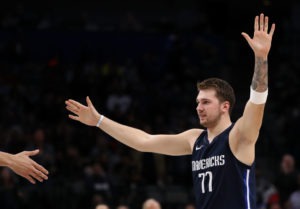 Dinwiddie y Doncic debutan como Jugadores de la Semana
