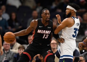 Bam Adebayo continúa rompiendo moldes con el primer triple-doble de su carrera