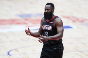 Harden despierta a tiempo para dar el triunfo a Houston