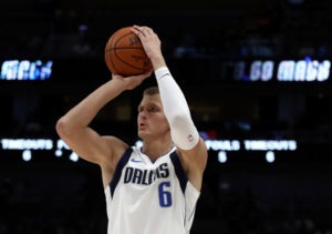 Dallas tumba a Philadelphia al ritmo de Porzingis