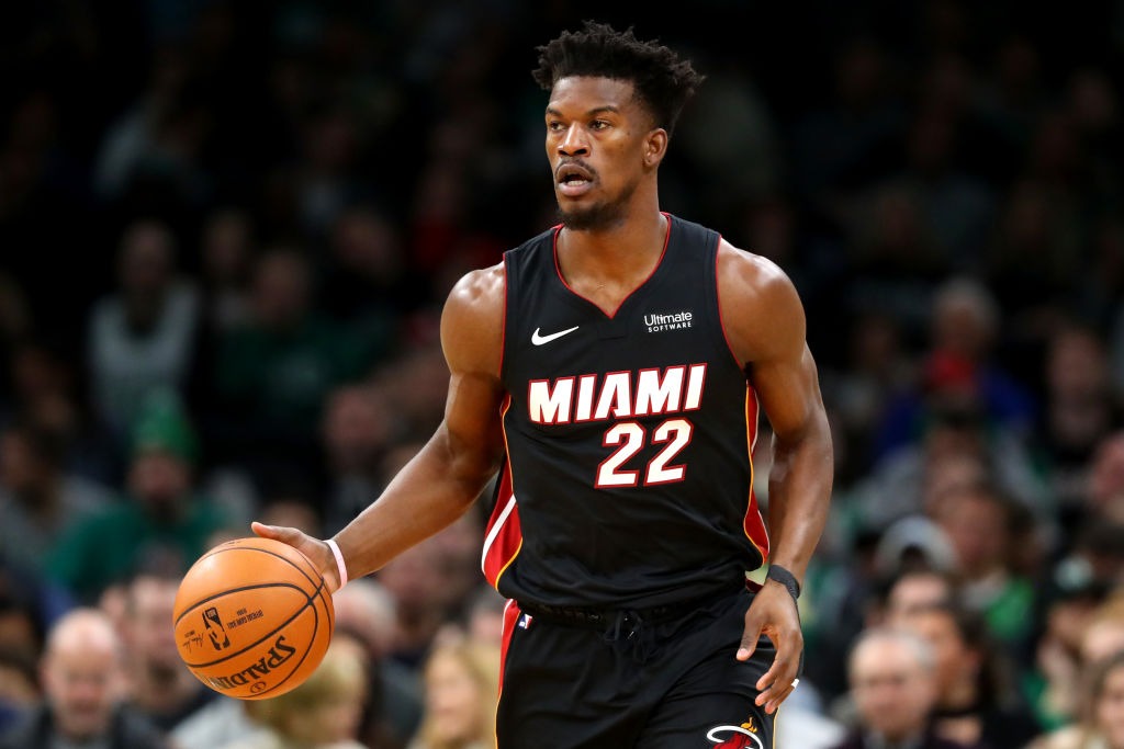 La NBA admite dos faltas no pitadas a Miami en la última jugada ante los Lakers