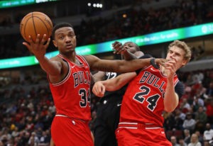 Chicago levanta 18 puntos en el último cuarto y vence en la prórroga