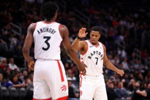 Toronto vence a Dallas con la mayor remontada en temporada regular en una década
