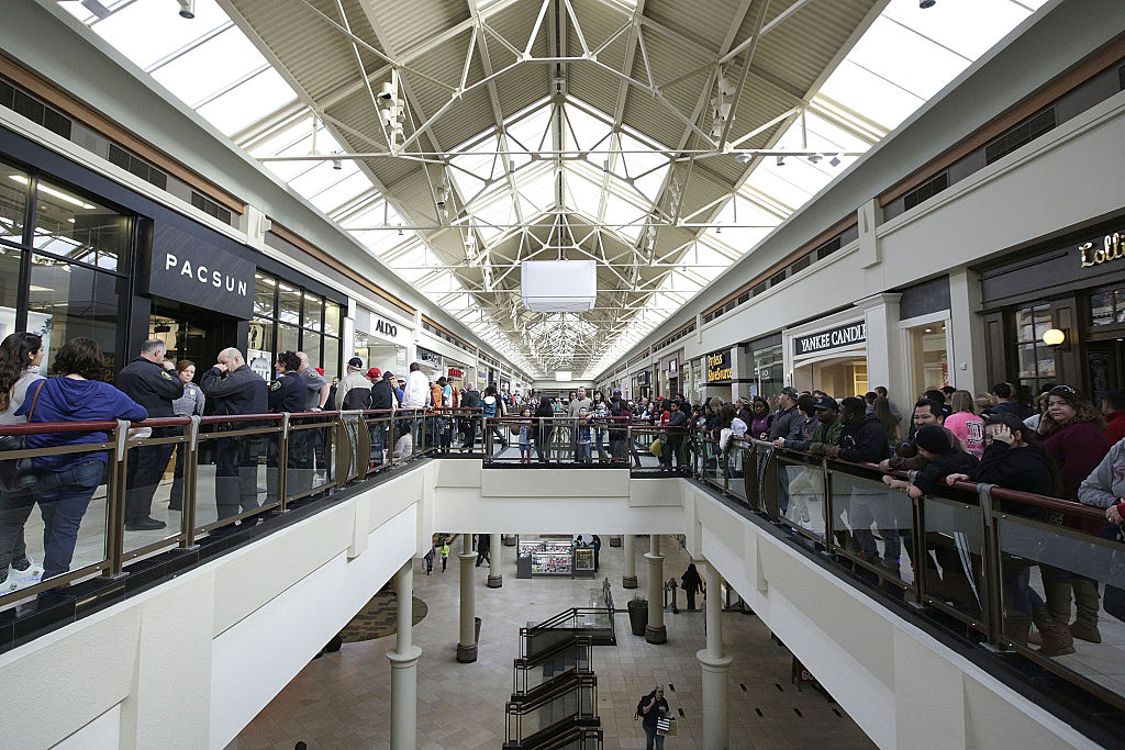 Jugadores de los Thunder evacuados tras producirse disparos en un centro comercial
