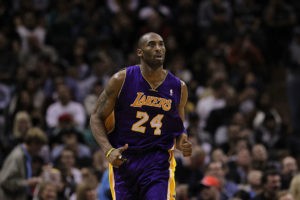 Kobe Bryant copa las portadas de la prensa internacional