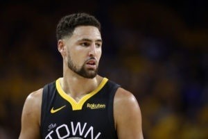 Klay Thompson completa su primer entrenamiento tras 470 días de baja