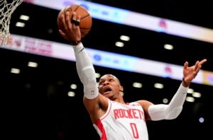 Westbrook brilla con 45 puntos en el triunfo ante Minnesota