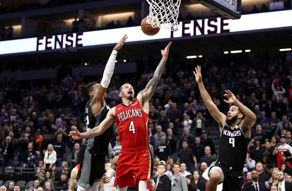 J.J. Redick anota la canasta del triunfo ante los Kings