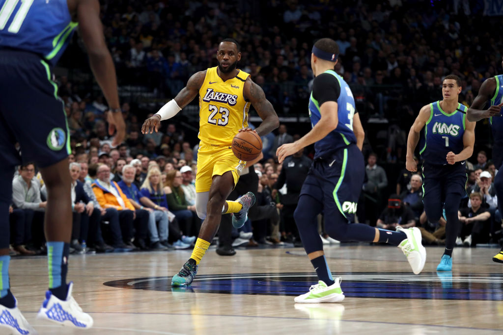 El LeBron más dominante no da opción a los Mavericks
