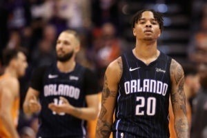 Fultz llama a la puerta: triple-doble y victoria ante Lakers