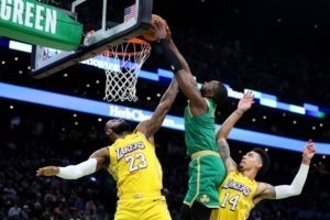 Boston pasa por encima de los Lakers con 139 puntos