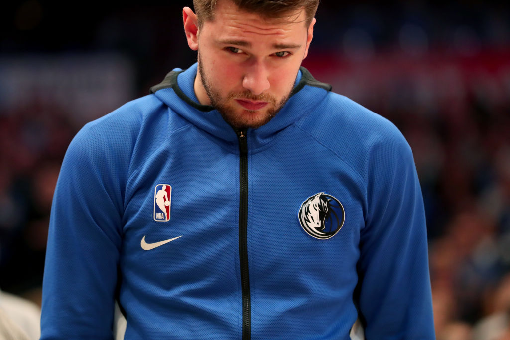Luka Doncic podría estar fuera hasta dos semanas por un nuevo esguince en el tobillo
