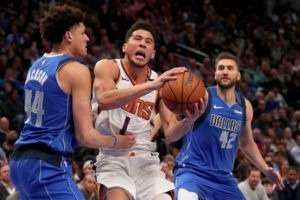 Phoenix pasa por encima de Dallas