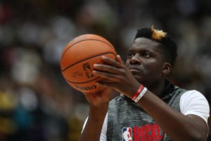 Los Boston Celtics también negocian por Clint Capela