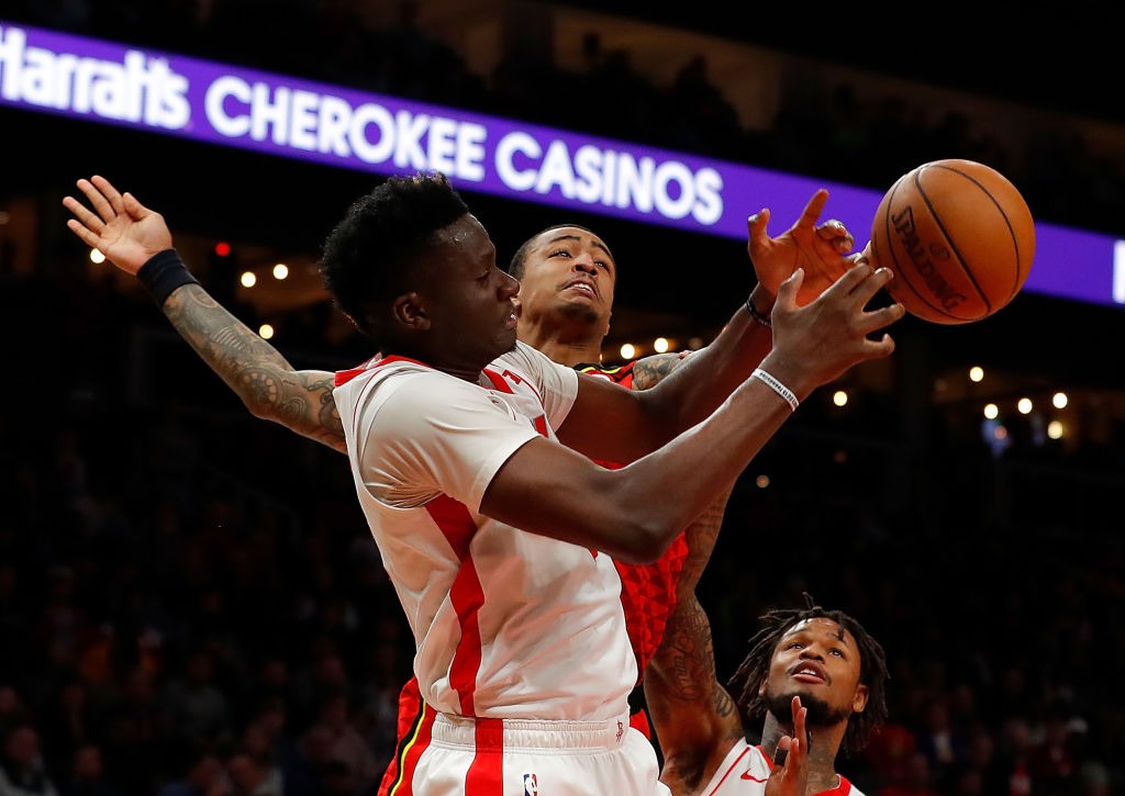 El debut de Capela con los Hawks deberá esperar algunas semanas