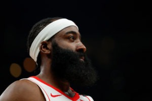 Los Rockets podrían estar cerca de hacerse con otro pívot en el mercado