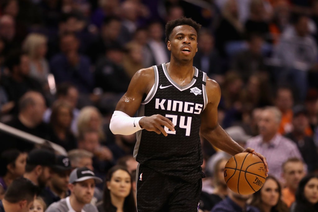 Persiguiendo playoffs: los Spurs caen ante los Kings de un Hield sideral
