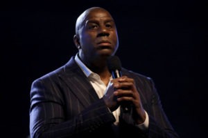 Magic Johnson ve más completos a los Clippers que a los Lakers