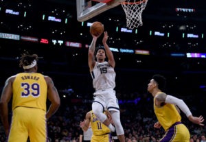 Brandon Clarke, otra pieza que se le cae a Memphis