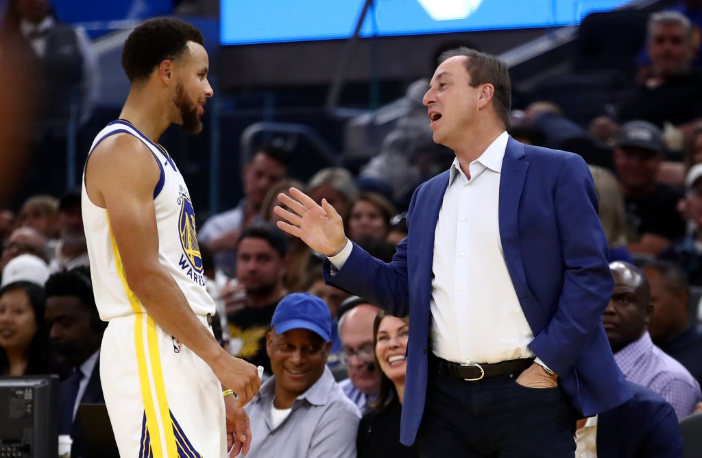 Los Warriors donan un millón de dólares para ayudar a sus empleados