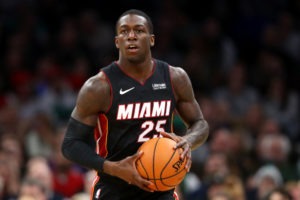 Victoria sufrida de Miami Heat con 21 puntos de Kendrick Nunn