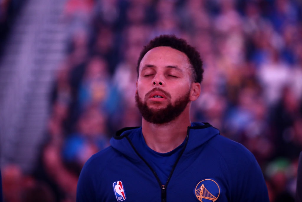 Ahora sí: Curry reaparecerá esta noche ante los Raptors