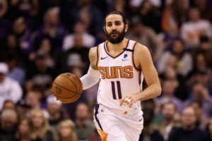 Genial Ricky Rubio: triple-doble y victoria ante Milwaukee