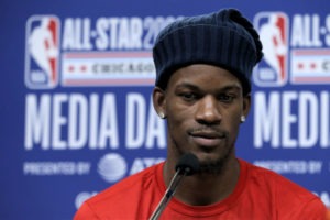 Jimmy Butler sobre Brett Brown y Philadelphia: "No sabía quién cojon*s estaba al mando"