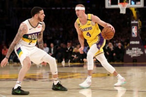 Los Lakers ofrecieron a Caruso a cambio de Derrick Rose
