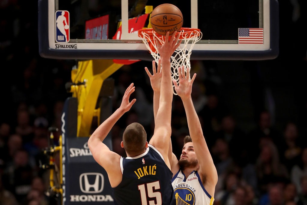 Los Warriors renuevan su compromiso con Dragan Bender