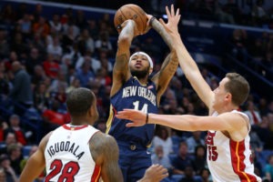 Ingram logra superar sus problemas de lanzamiento para ganar a Miami
